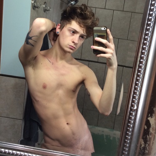 faerytail:  Real question: why won’t my titties grow