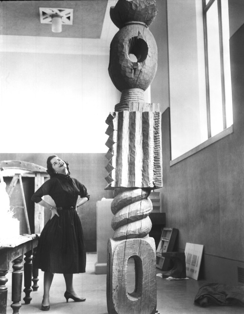 philamuseum:  #ThrowbackThursday: Brancusi’s “King of Kings" sculpture in 1956. “Things are not difficult to make; what is difficult is putting ourselves in the state of mind to make them."— Constantin BrancusiSee more Brancusi in