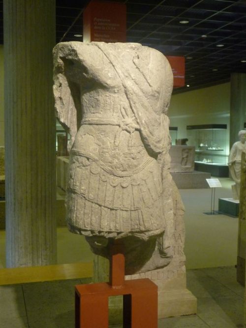 Romano-Germanic MuseumA statue depicting Roman general or emperorCologne, November 2017