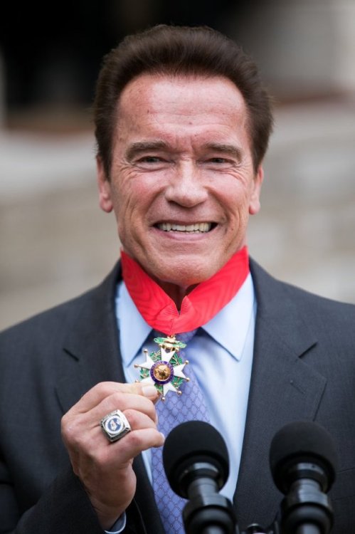 sexyolddudes - Arnold Schwarzenegger Photo © Marc Piasecki/Getty...