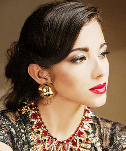seychelle-gabriel:  Real life Asami Sato? (click the pics for higher quality) 