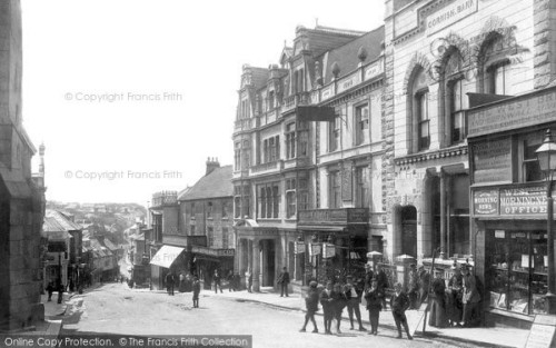 Fore Street in Redruth (Cornwall, 1898).