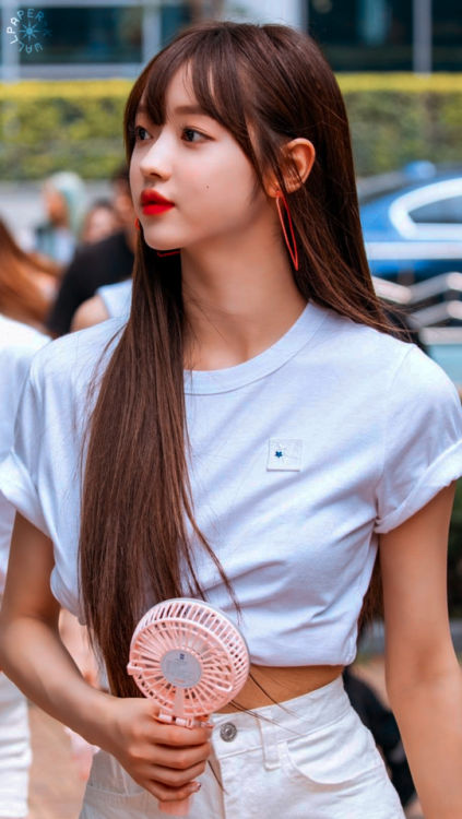 『YOOA』saved? reblog or like© fantaken owners