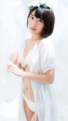 erokiwaotome:  HKT48 宮脇咲良   var nend_params = {"media":12776,"site":99366,"spot":244862,"type":1,"oriented":1}; 