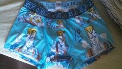 putsch:  The single greatest jojo’s souvenir possible I bought for myself when I was in Tokyo. Who can argue with such a well placed underpants joke.  I want these so bad, holy shit! You&rsquo;re so lucky!