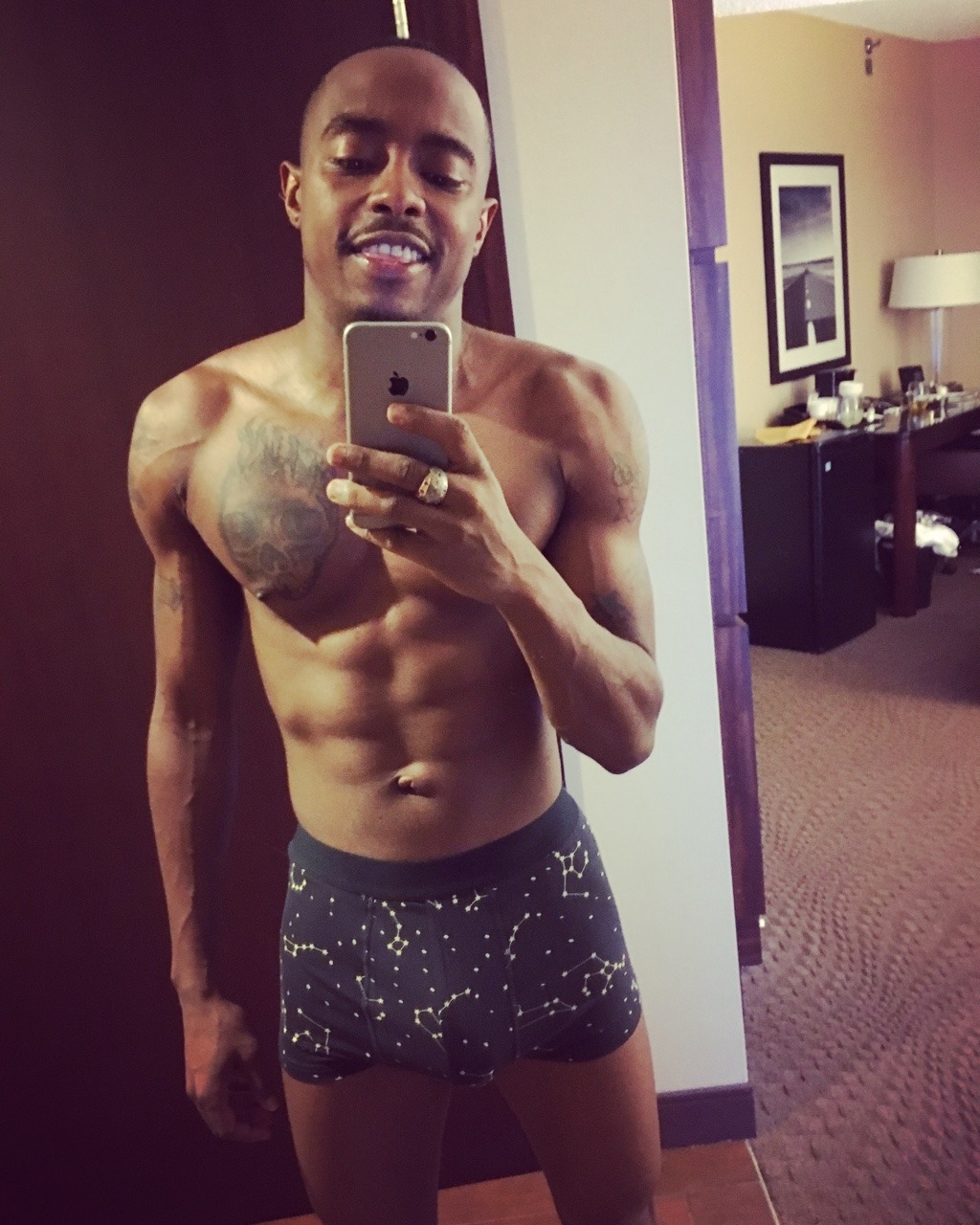 chitowndltop:  trinicoconuttman:  ShortyB!!!!!!!  Anybody got pics or videos of dude