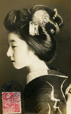 okiya:  Senior Maiko in Profile 1925 (by