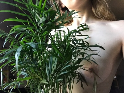 Porn pinkbum:  Being nude at home and taking care photos