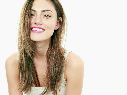 Sex beautorigine:  Phoebe Tonkin supporting Pink pictures