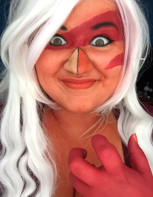 wearemalachitenowbaby:  Come on, Just say yes.~    Couldn’t stop myself from using my new body paint. Just messing around and taking pictures at home, so don’t be a spaz. I didn’t make the nose, wig or order my contacts for my final Jasper cosplay