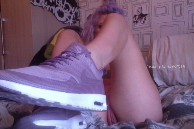 fucking-bambi:  trainers n pussy