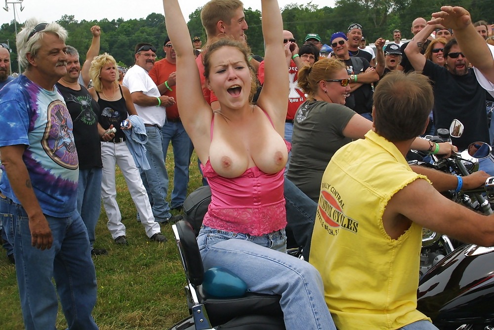Show her off