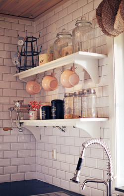 myidealhome:  vintage style (via desire to