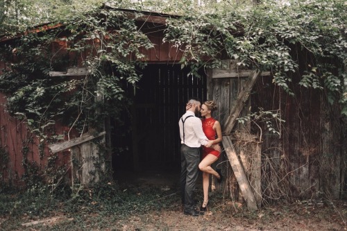 Maci & Taylor’s engagement photos are perfection & goals 