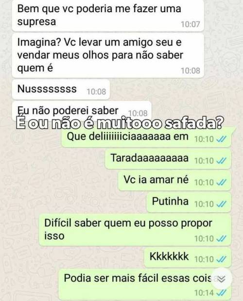 putacultaecornomanso:Muito tarada! Gosta de ser putinha… Muito safada, como uma puta de corno