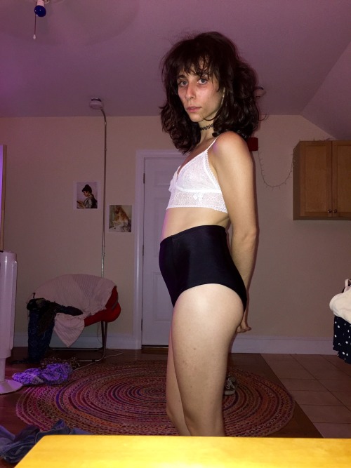 freemygoddamnnipple: Going to the beach tomorrow and thank god cause I need a tannnn
