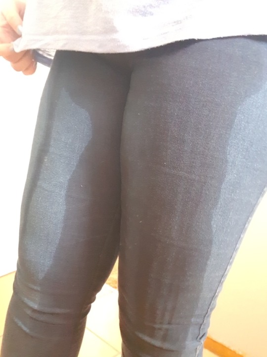 messy-bleebii:  Had a bit of an accident,  oops 🤫