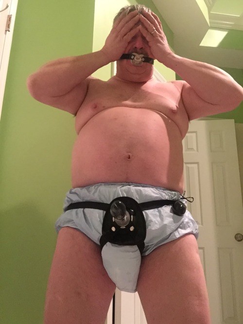 badlab13: I’ve just finished milking sissy after 2 weeks of being locked in chastity device. 30 mins