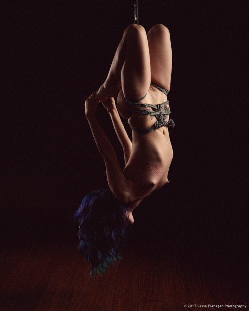 jesseflanagan:  With Lunavae Sol in MyNawashi jute Rigging/photos by Jesse Flanagan (self) 