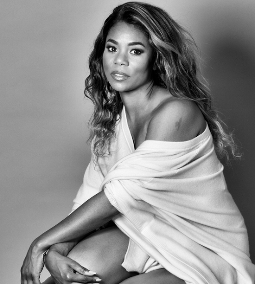 blackgirlswhorock:Regina Hall photographed by Cheryl Fox