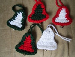 daretostitch:  I made five bell ornaments and four additional Christmas tree ornaments in the past week while marathoning some quality Netflix entertainment. 