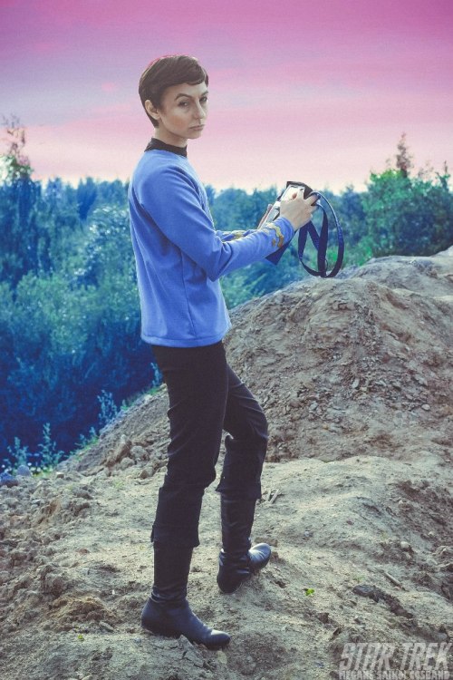 TOS, I LOVE YOU!) our small last year photoshoot) What are wt looking for on this strange planet? Ma