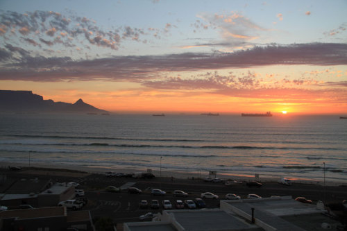 The view from our apartment over looking the end of kite beach in Blouberg isn’t too bad, morning, noon and evening