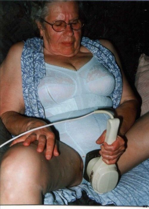 grannies-with-legs-spread: Follow me - http://grannies-with-legs-spread.tumblr.com/ Find horny grannies here!