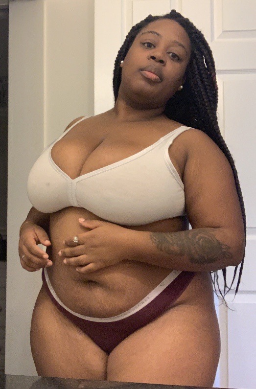 curvy-caro:fluffxxstuff:someone said it was thick thursday ☺️Wow 🤩 