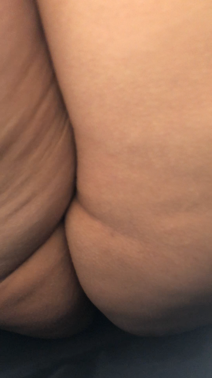 creeping122411:  🍑Here’s my first upskirt on a fat ass milf🍑 How did I do