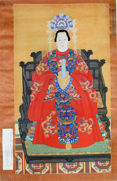 jeannepompadour:Portrait of a MIng dynasty noblewoman