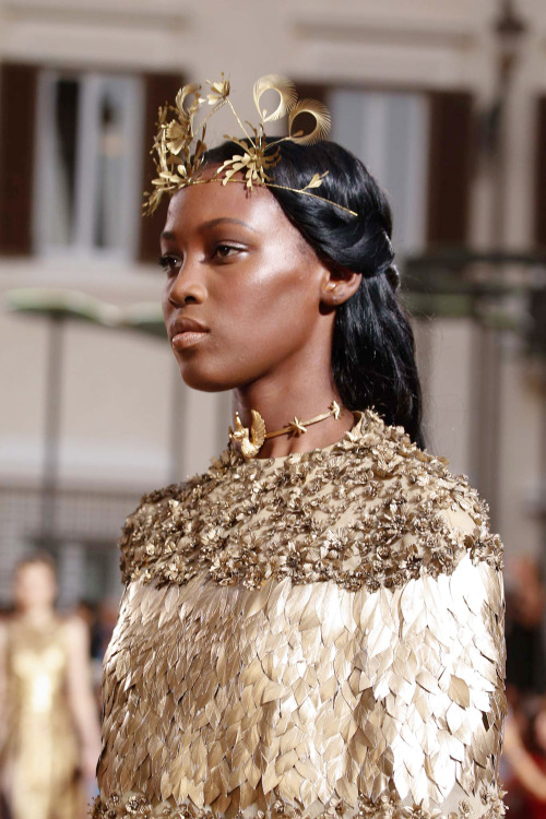 noirmodels:black models at valentino fall 2015 couture + close-ups