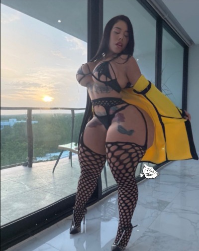 leelee760:straightfetish:I JUST HOPE SHE REAL 