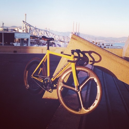 chigidin:  #Dosnoventa#HED#rotor#detroit#bcn<
