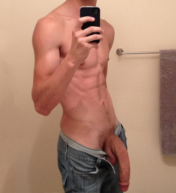 thebossjm:  homobrute:  damn boy!  Now that’s