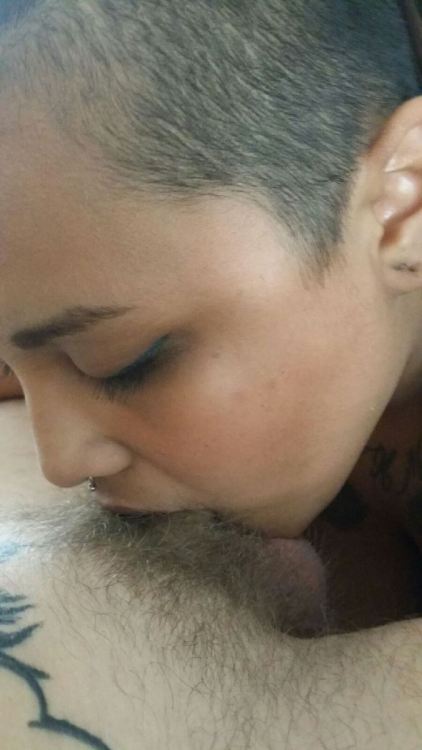 islandgrl671:  Sucked daddy off with the front door wide open…