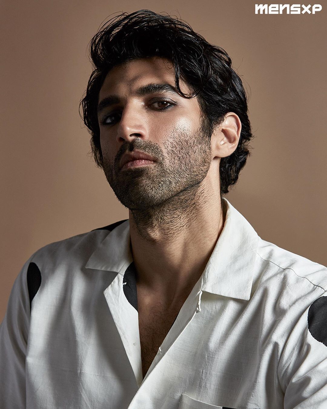 Aditya Roy Kapur's Chiseled Jawline And 'Heavier Than Normal' Makeup  Pictures Sets Female Fans Swooning