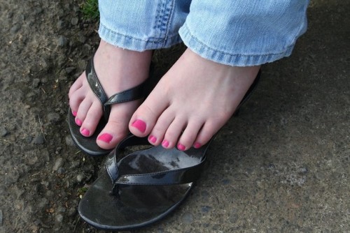 Reason for foot fetish and foot tetish