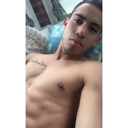 betomartinez:  Celebrity in the house!Check out Rakobi from Latinboyz.  He’s a chill and very sexy guy just stopping by to say hi to all of his fans.  Check him out and hit him up at:IG:  rakobihttps://twitter.com/rakobiofficialIf you are visiting