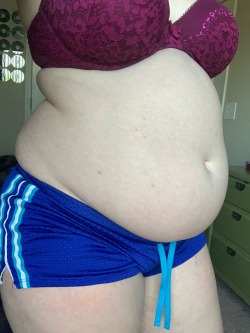 ffabellylover:The scale read 190lbs today 🐷🍩 