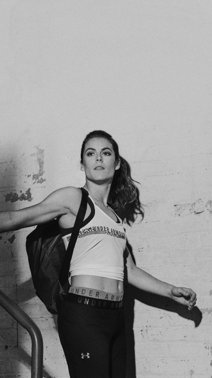 Kelley O’Hara x Under Armour lockscreenslike/reblog if you save/use