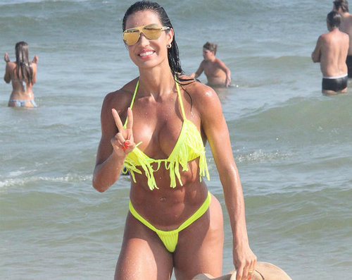 projeto-corpo-sarado:   “Tem gente que gosta, e gente que não gosta, e eu respeito isso. O negócio é ser feliz com o seu corpo e eu sou feliz com o meu. Sinto muitas alegrias quando inspiro as mulheres a se cuidar mais, a entrar na academia e passar