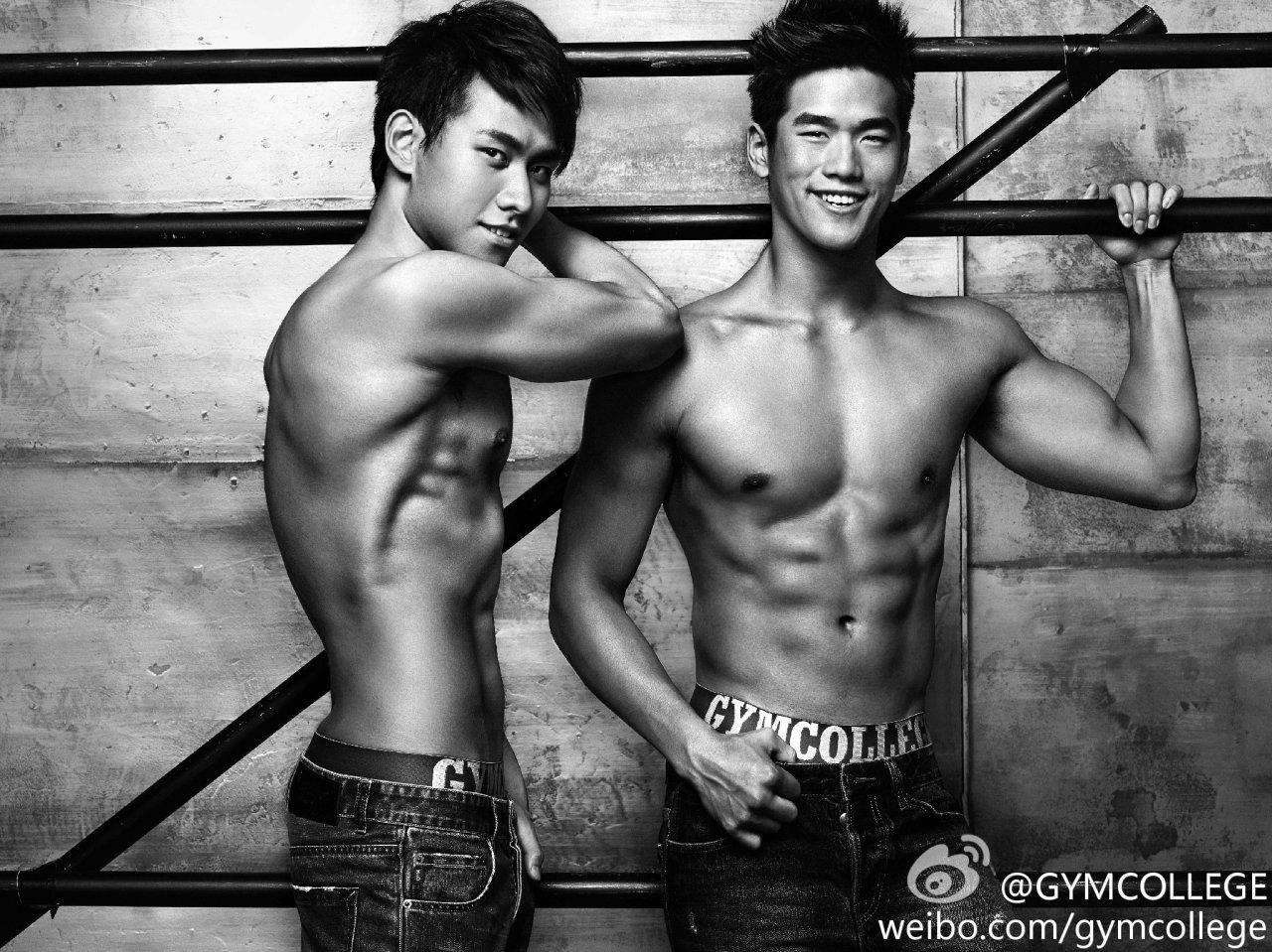 hunkxtwink:  Gym College with Alex Chee &amp; Alex Choong Hunkxtwink - More in