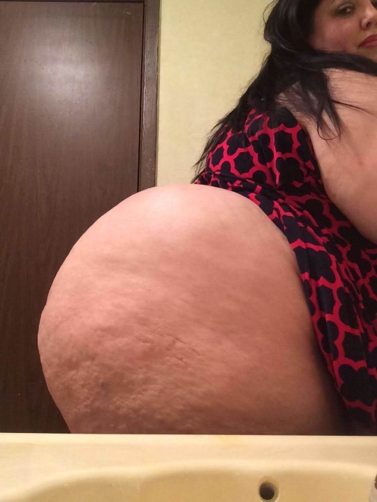 Porn Pics ineedssbbw: Love that huge ass