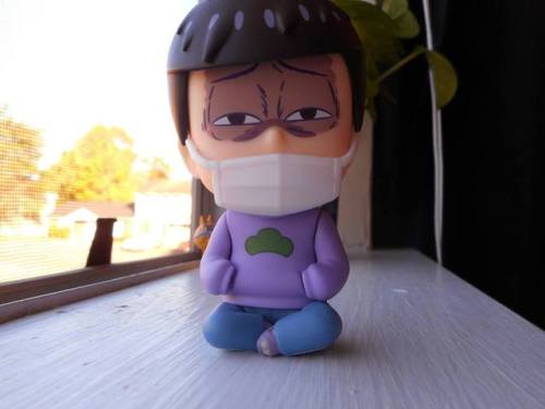 Gonna be selling my Ichimatsu and Karamatsu nendos.-They&rsquo;re both opened but really well taken 