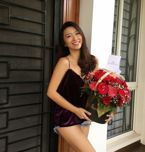 sgidxmm: Perfect face with perfect body. The most prefect amoy ive ever seen (Instagram tradable)