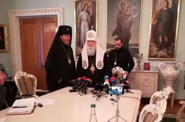 Патриарх УПЦ КП Филарет (по центру)