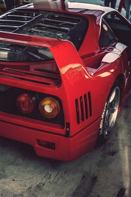 autobliss:  italian-luxury: Ferrari F40 | Ferrari http://amazingcars.tumblr.com/post/98021376874