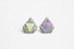 littlealienproducts:  diamond geometric earrings