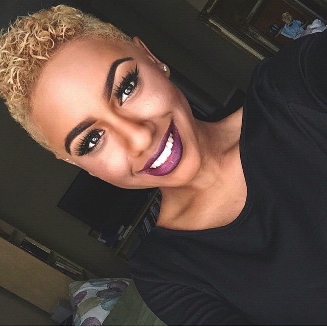 tayelchapo:  mytinyisabella:  Selfie game like…..hey.  Giving me life rn